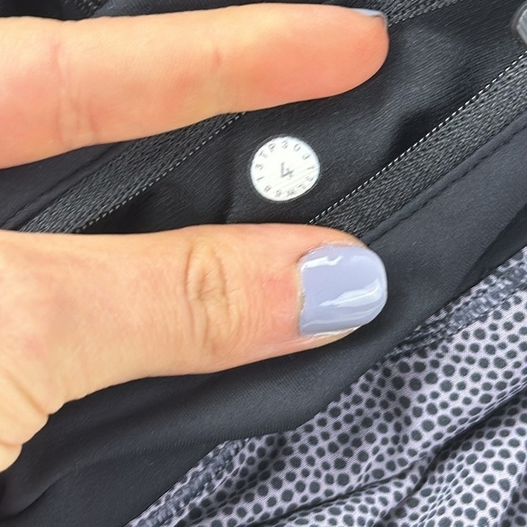 Lululemon Circuit Breaker Skirt II (Tall) (15") Disperse Dusky Lavender Black / - Picture 5 of 6